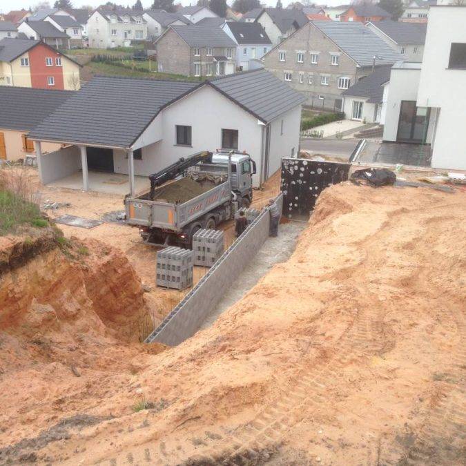 Réalisation d&#8217;un mur de séparation et pose de canalisations Montigny-lès-Metz 0